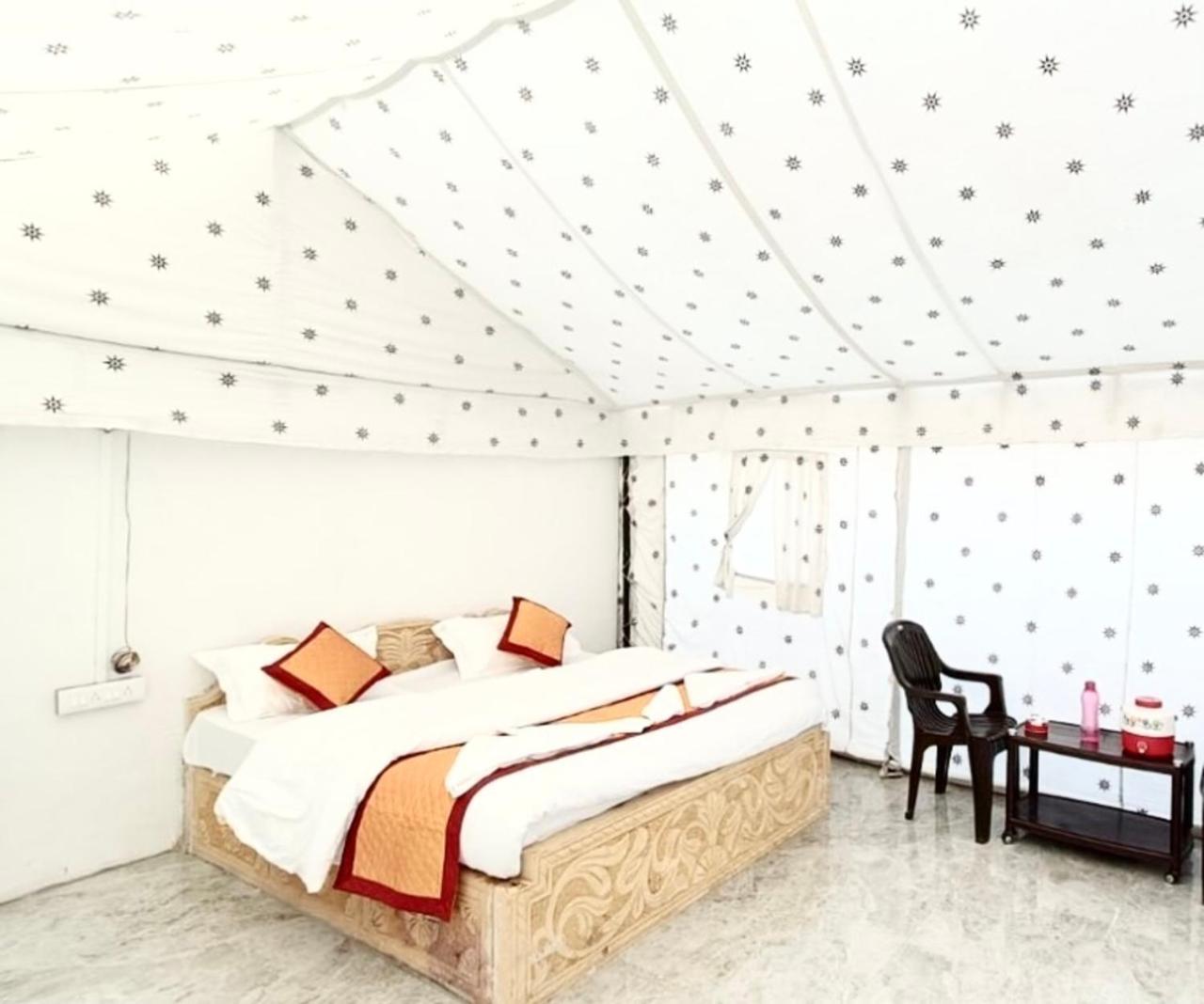 جيلسامر The Saffron Desert Camp المظهر الخارجي الصورة